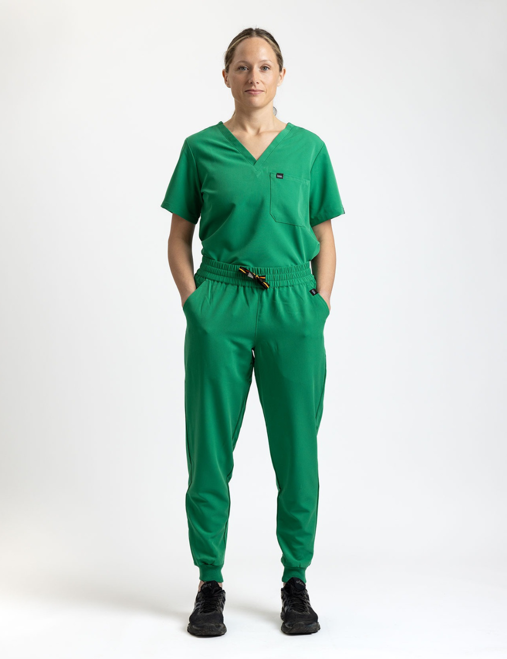 Female green scrub set – Cosa Workwear